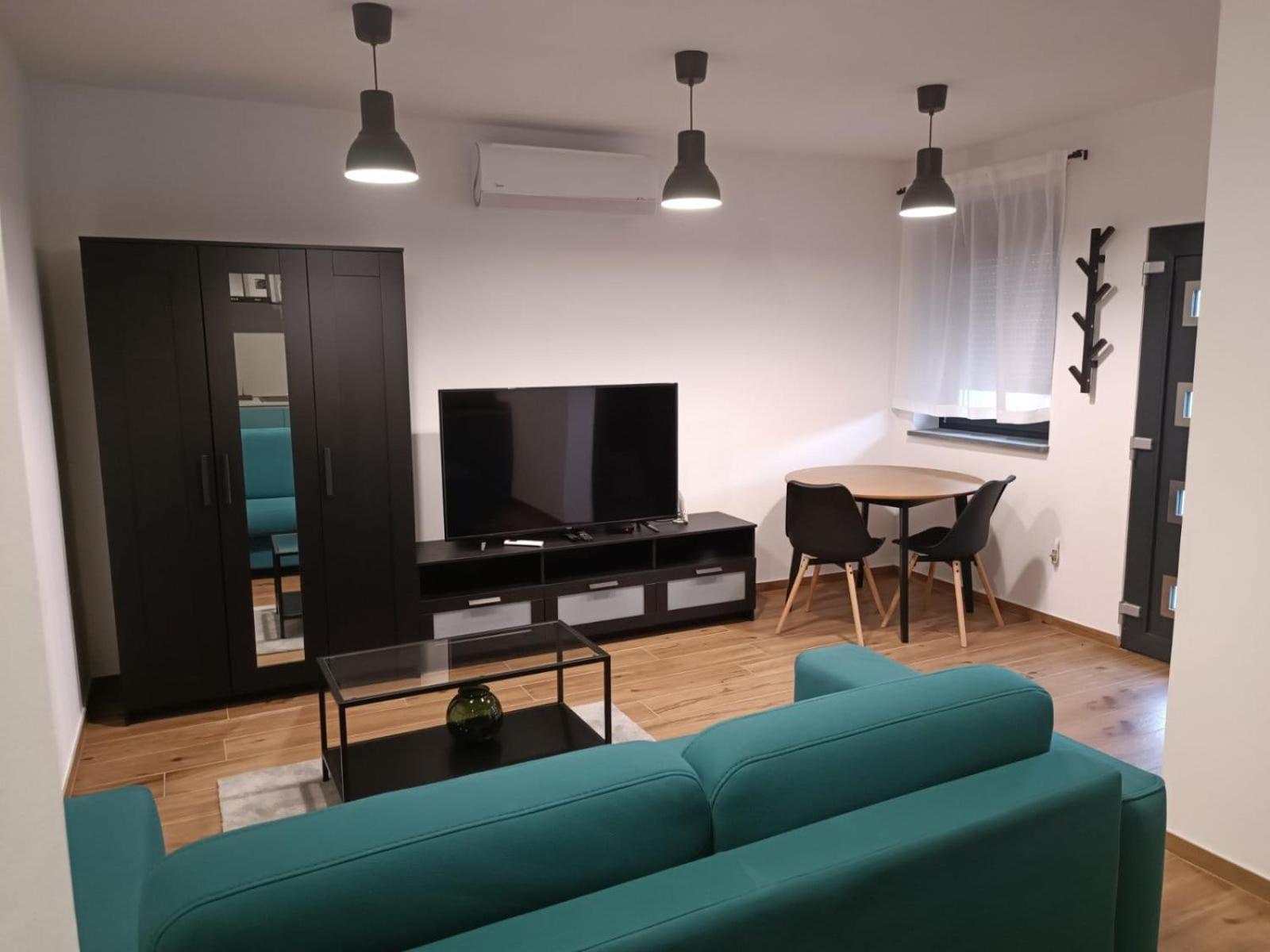 Apartmani Jana Осиек Экстерьер фото